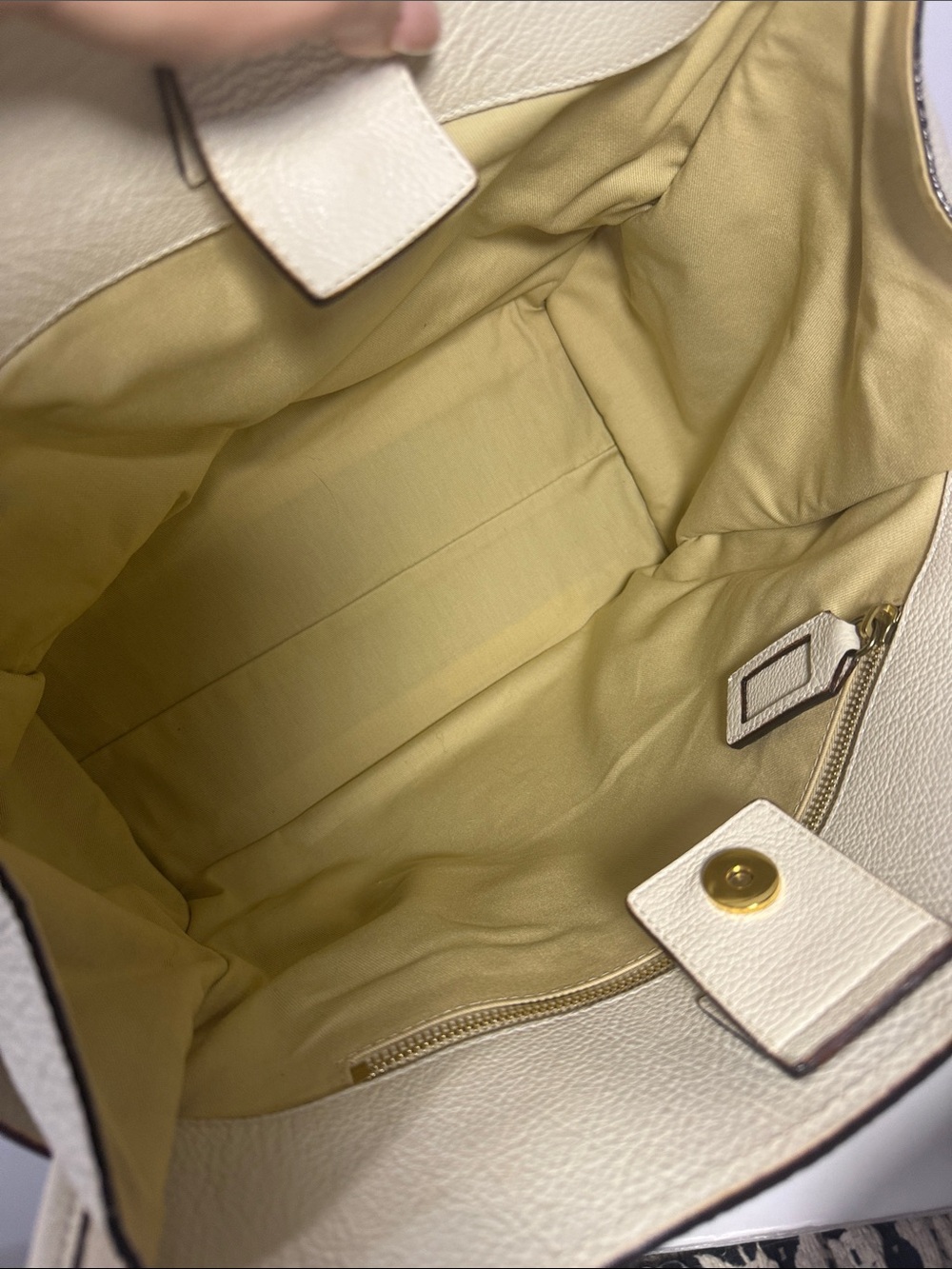 Chloé Shelby Cream Leather Tote Bag - Picture 14 of 17